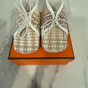 Hermes baby booties Plaid Tan and White Kids Shoes