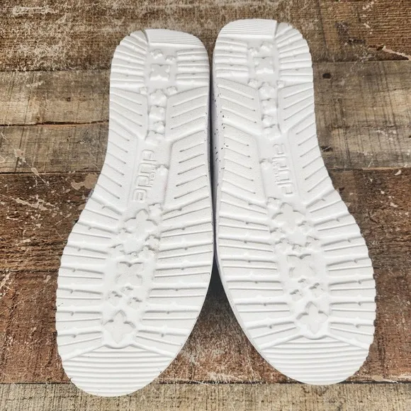 Hey Dude Wally Sox Women's Size 6 Stone White Slip On Casual Comfort Flat Shoes
