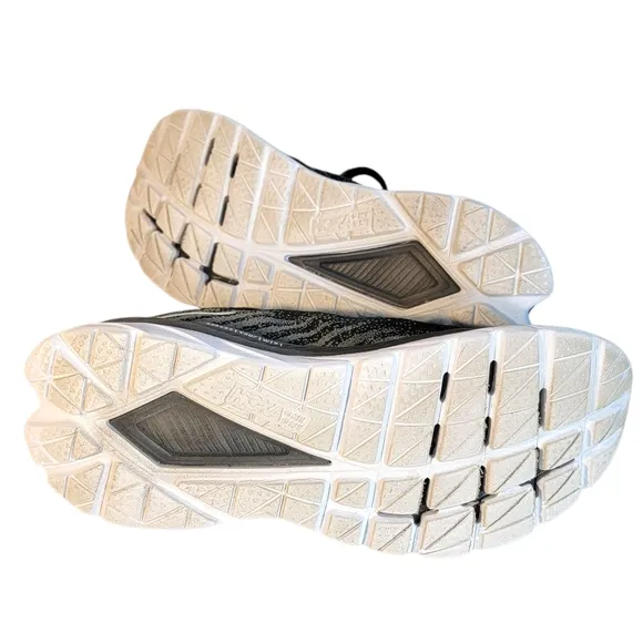HOKA Mach 5 Pro Fly Black and White Running Shoes Women's Size 7