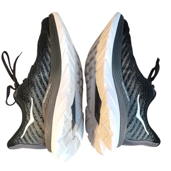 HOKA Mach 5 Pro Fly Black and White Running Shoes Women's Size 7