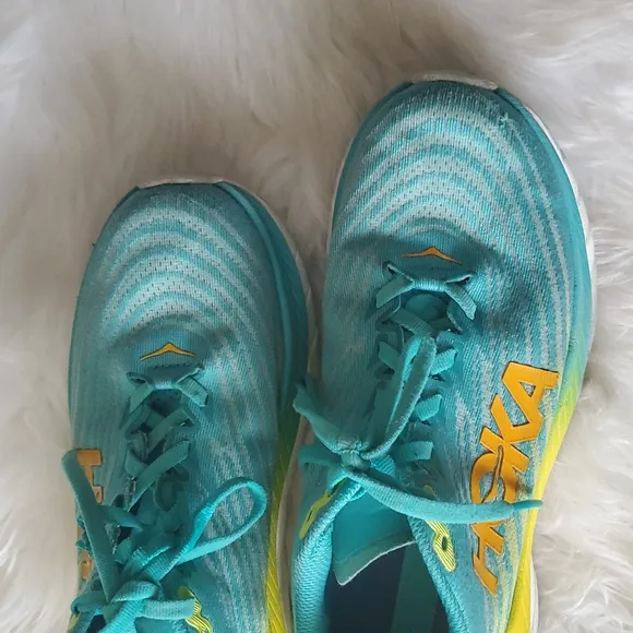 Hoka  One One women's  Running Shoes  Sneakers - Teal and Yellow