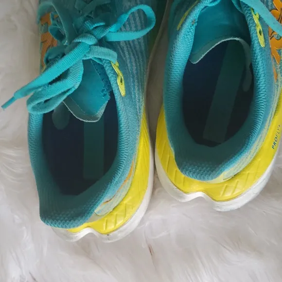 Hoka  One One women's  Running Shoes  Sneakers - Teal and Yellow