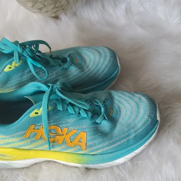 Hoka  One One women's  Running Shoes  Sneakers - Teal and Yellow