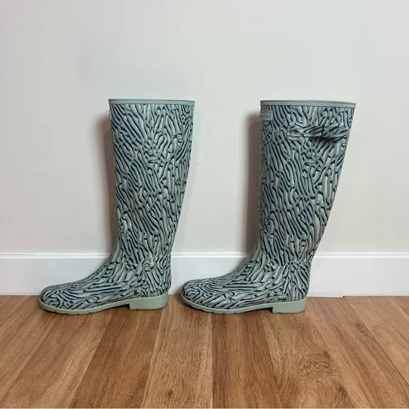 Hunter Refined Tall Sea Spray Coral Print Waterproof Rain Boots Women Size 9