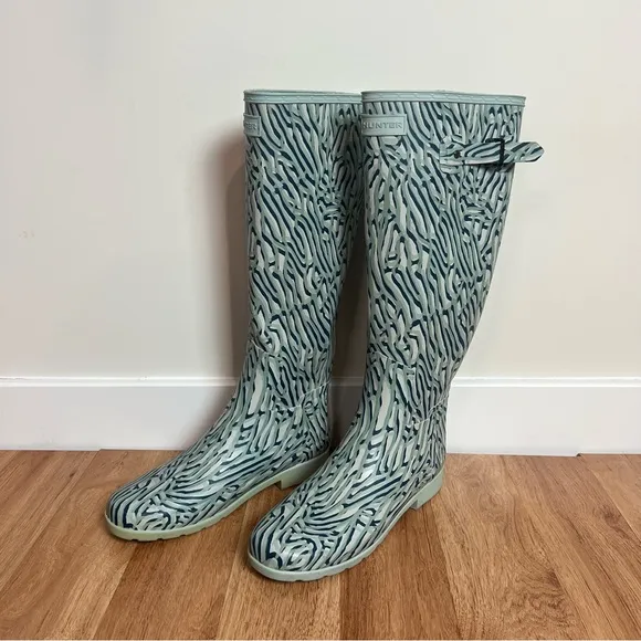 Hunter Refined Tall Sea Spray Coral Print Waterproof Rain Boots Women Size 9