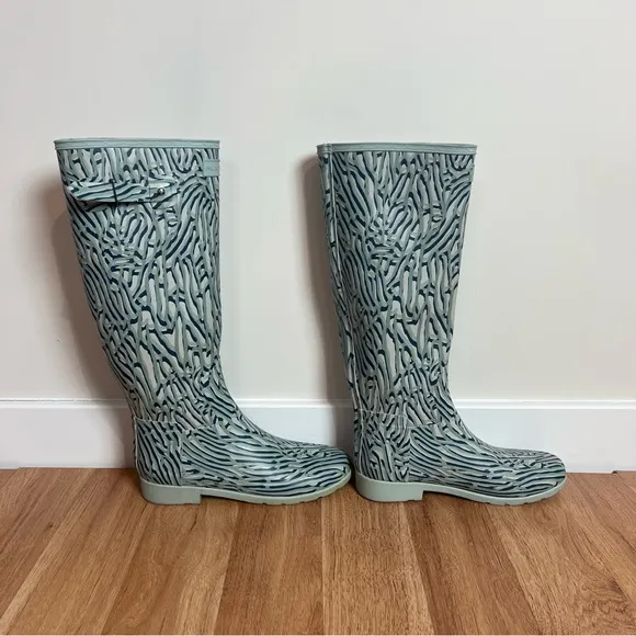 Hunter Refined Tall Sea Spray Coral Print Waterproof Rain Boots Women Size 9