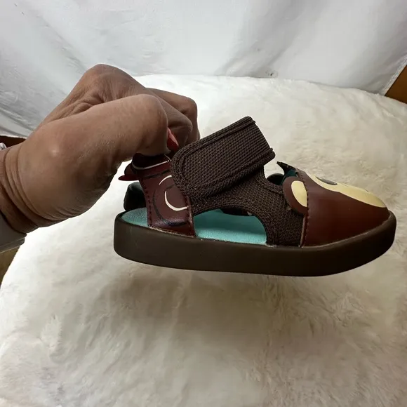 Ikiki Brown Monkey Face Sandals with Strap