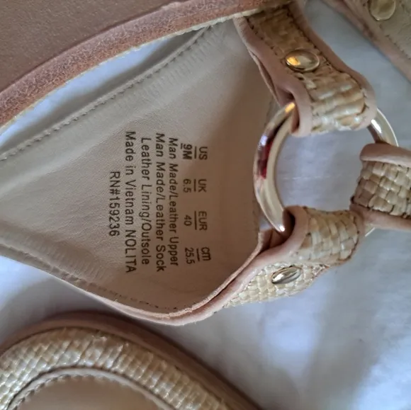 J. Mclaughlin Nolita grasscloth and leather thong sandal Size 9 NWOB Beatiful