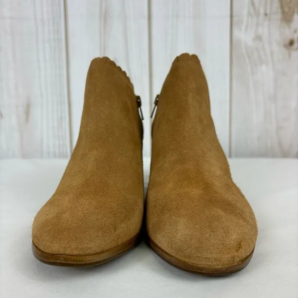 Jack Rogers Marianne Ankle Boots Scalloped Edge Low Rise Suede Boots Oak Size 9