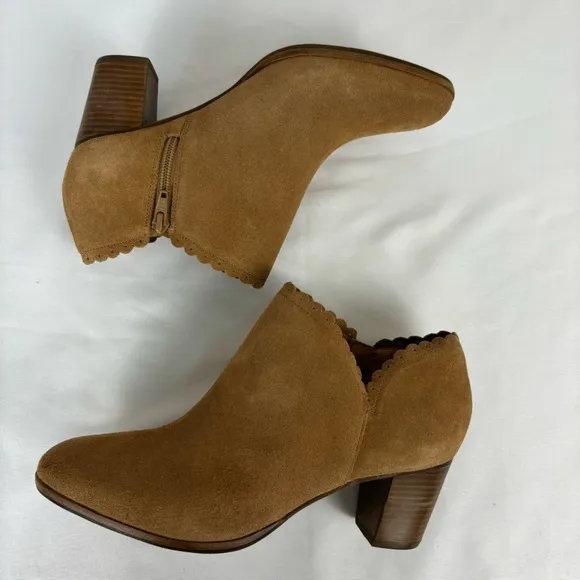 Jack Rogers Marianne Ankle Boots Scalloped Edge Low Rise Suede Boots Oak Size 9