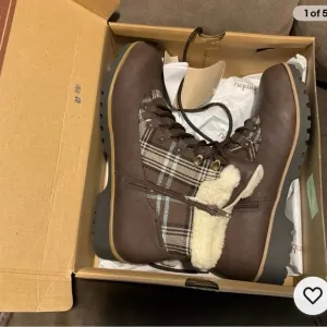 JBU by Jambu Moonstone Water-Resistant Hiker Boot size 11 medium in brown plaid