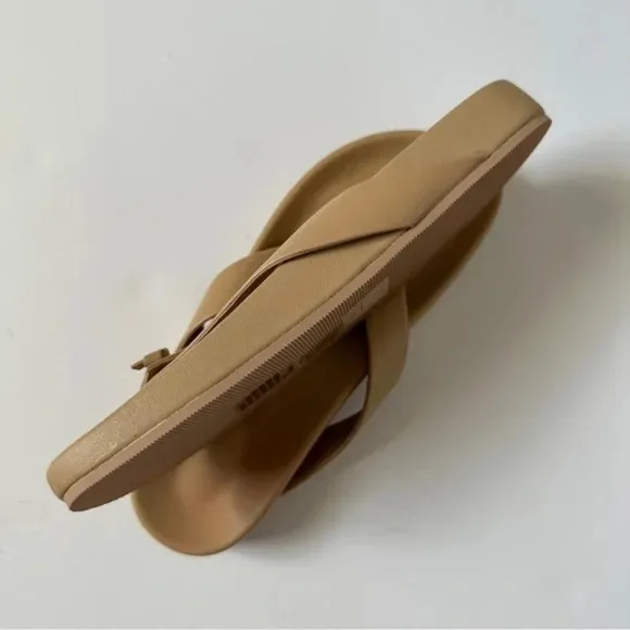 J.Crew Pacific Leather Thong Sandals – Nude, Size 5.5, NWT