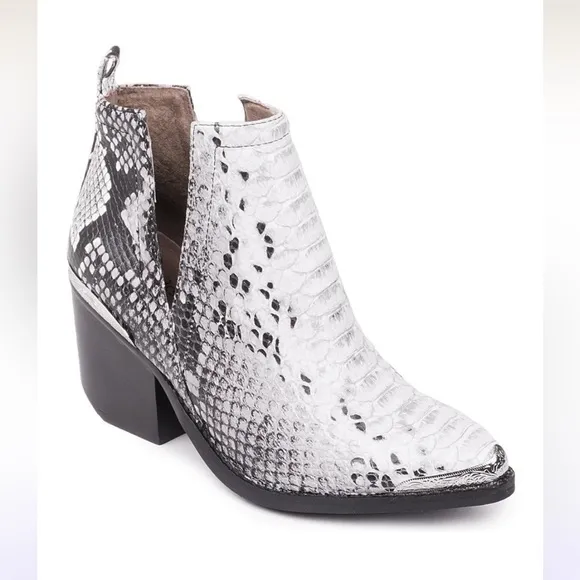 Jeffrey Campbell Crownwell Black &amp; White Wester Snake Print Leather bootie Sz 8