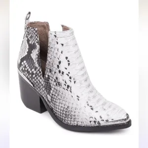 Jeffrey Campbell Crownwell Black &amp; White Wester Snake Print Leather bootie Sz 8