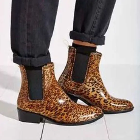 Jeffrey Campbell Rain Boots Leopard Cheetah Print Rubber Chelsea Boots Size 7
