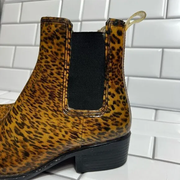 Jeffrey Campbell Rain Boots Leopard Cheetah Print Rubber Chelsea Boots Size 7