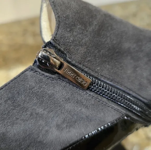 Jimmy Choo Black Gray Brady Ankle Boots Pointy Toe 39 Zippered Booties.