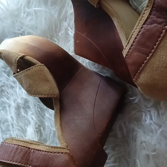 Joes wedge sandals