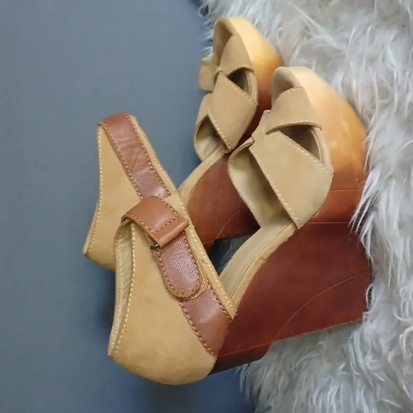 Joes wedge sandals