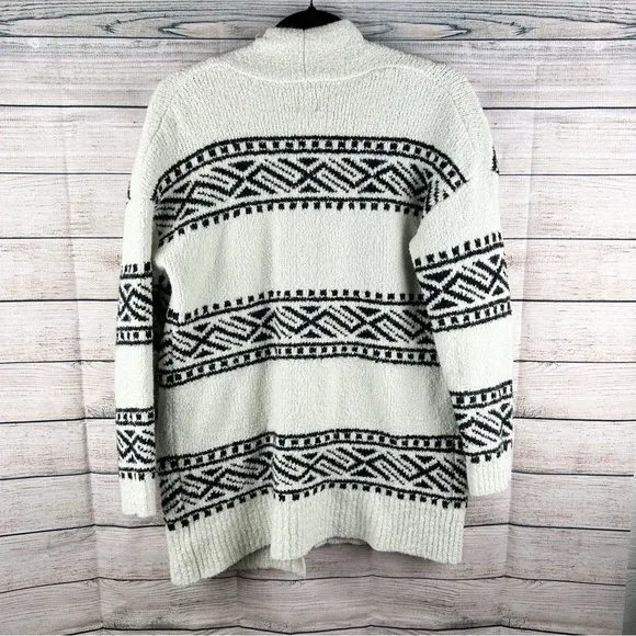 Joie Thick Knit Open Front Cardigan – White with Black Aztec Design Size Medium