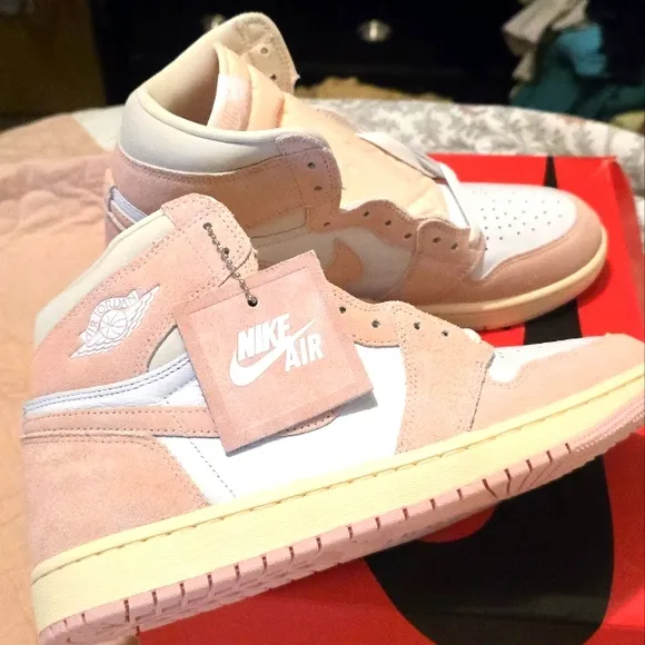 Jordan 1 Retro High OG Women's Pink and White Sneakers