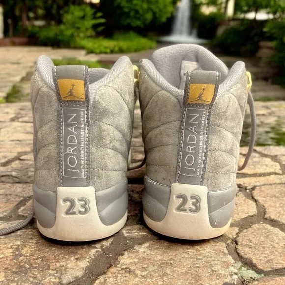 Jordan 12 Retro GS Kids Dark Grey Size 4y 153265-005 Suede