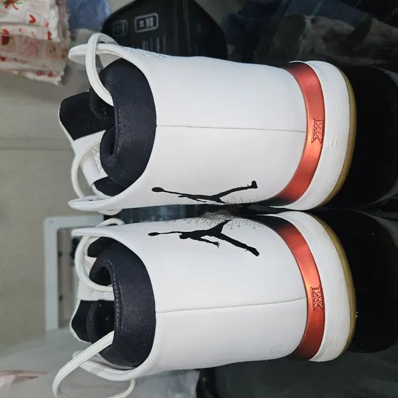 Jordan 31 Mens White and Black Sneakers