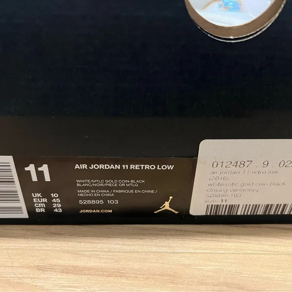 Jordan Retro 11 Low 'Closing Ceremony' Shoes - White and Gold