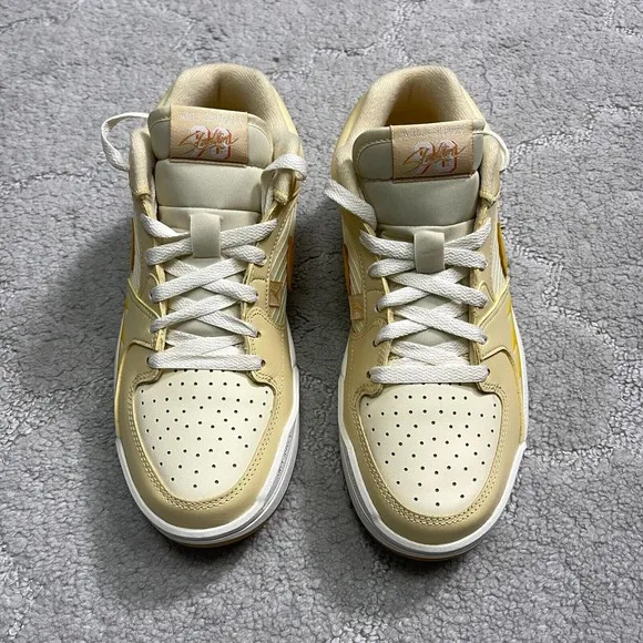 Jordan Stadium 90 Sunshine Womens Pale Vanilla Yellow Ochre Size 8.5