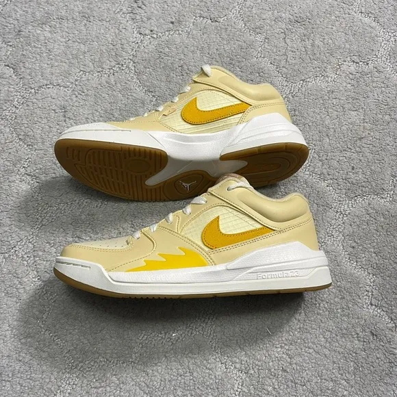 Jordan Stadium 90 Sunshine Womens Pale Vanilla Yellow Ochre Size 8.5