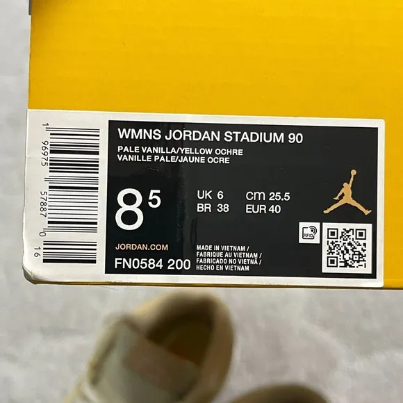Jordan Stadium 90 Sunshine Womens Pale Vanilla Yellow Ochre Size 8.5