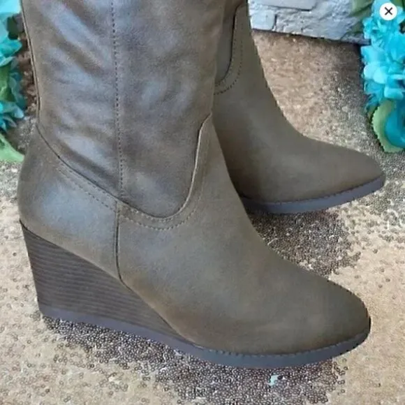 Journee Collection Womens Jezebel Brown Wedge Boots 9 Medium