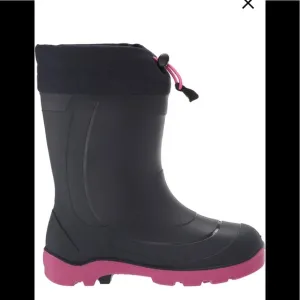 Kamik Kids' Snobuster 1 Waterproof Winter Boot Pre/Grade School Boots Size 5.0 M