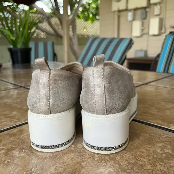 Karl Lagerfeld Brea Leather Platform Loafers. Chain detail on platform. Silver 9