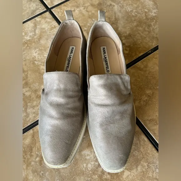 Karl Lagerfeld Brea Leather Platform Loafers. Chain detail on platform. Silver 9