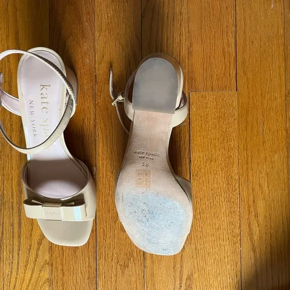 Kate Spade Bowdie Tan Sandals with Slingback Design