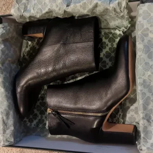 Kate Spade Leather Black Heeled Boots with Stylish Design, Size 9, Worn 1x
