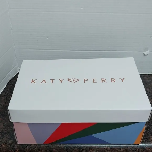 Katy Perry Collections Women's Multicolor Bow Heel Sandals...SiZE 6...NEW IN BOX