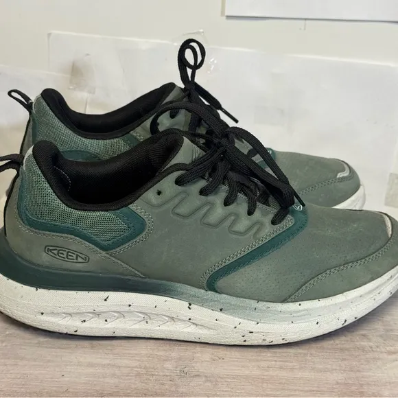 Keen Green and Black Athletic Shoes Modern Comfort size 10.5 over 1/2 off!