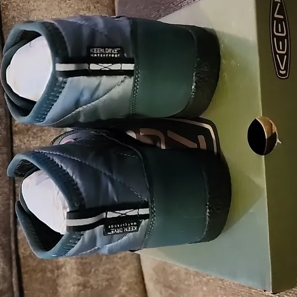 Keen Kids' Green and Pink lace boots NWOT in box Boots size 3