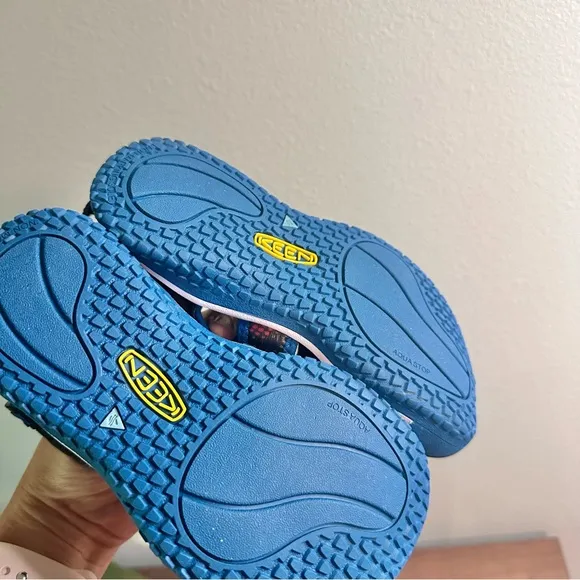 Keen Kids Stingray NIB Toddler Boys Sandals Water Shoes Size 12