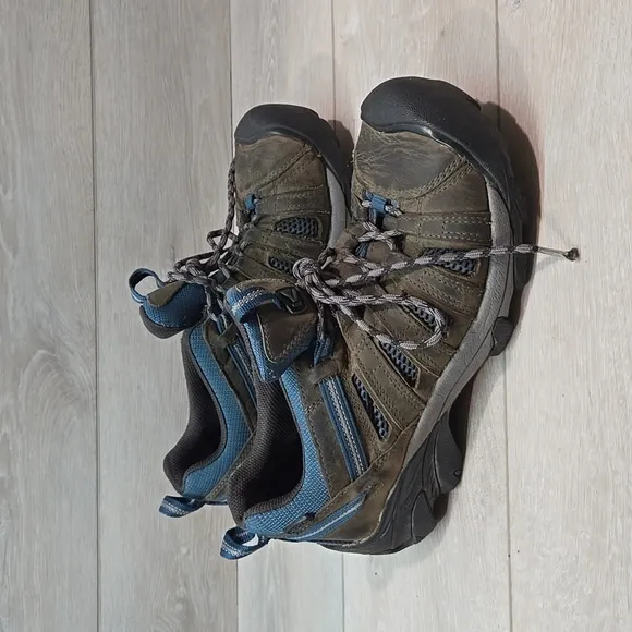Keen Mens Leather Outdoor Hiking Sneakers shoes sz 10.5