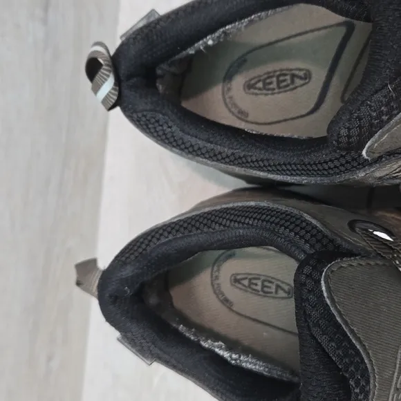 Keen Mens Leather Outdoor Hiking Sneakers shoes sz 11.5