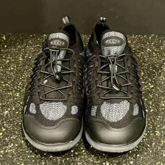 Keen Uneek Exo Sneaker/Casual Shoes. Black/Steel Gray. Size 9.