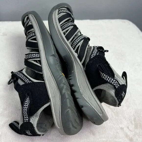 Keen Whisper Closed Toe Sport Sandal 7.5 Women Black Gray Hiking Shoes NWOT