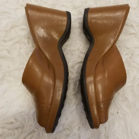 💕KENNETH COLE REACTION💕 Thed Late Show Platform Wedge Peep Toe Sandals 10