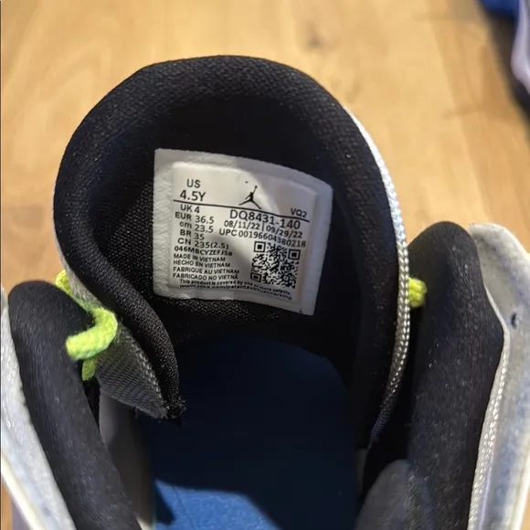 Kids' Jordan Sneakers XlV - White, Black, Blue