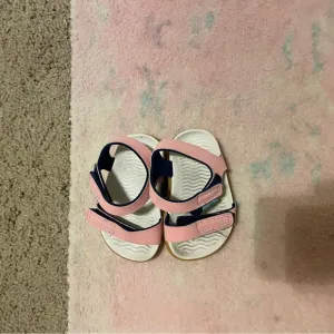 Kids Pink and Navy Sandals