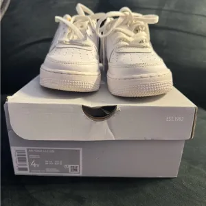 Kids White Nike Air Force 1 Shoes