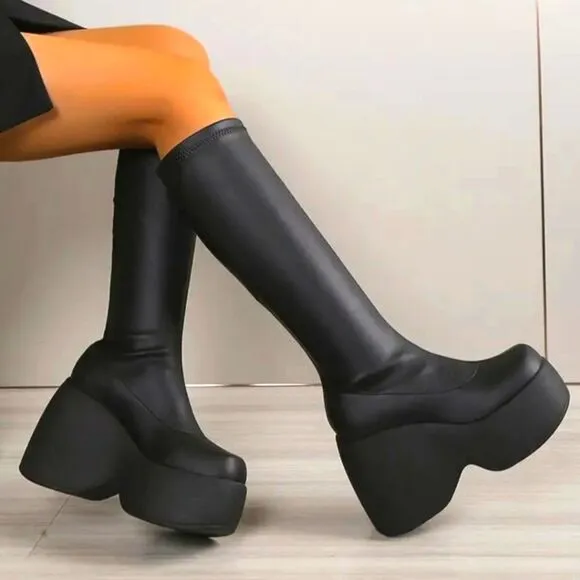 Knee high Stretch Platform boots sz 10